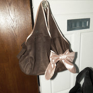 Bow Shoulder Bag (Suede Taupe)