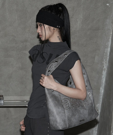 Crash eyelet shoulder bag (charcoal)