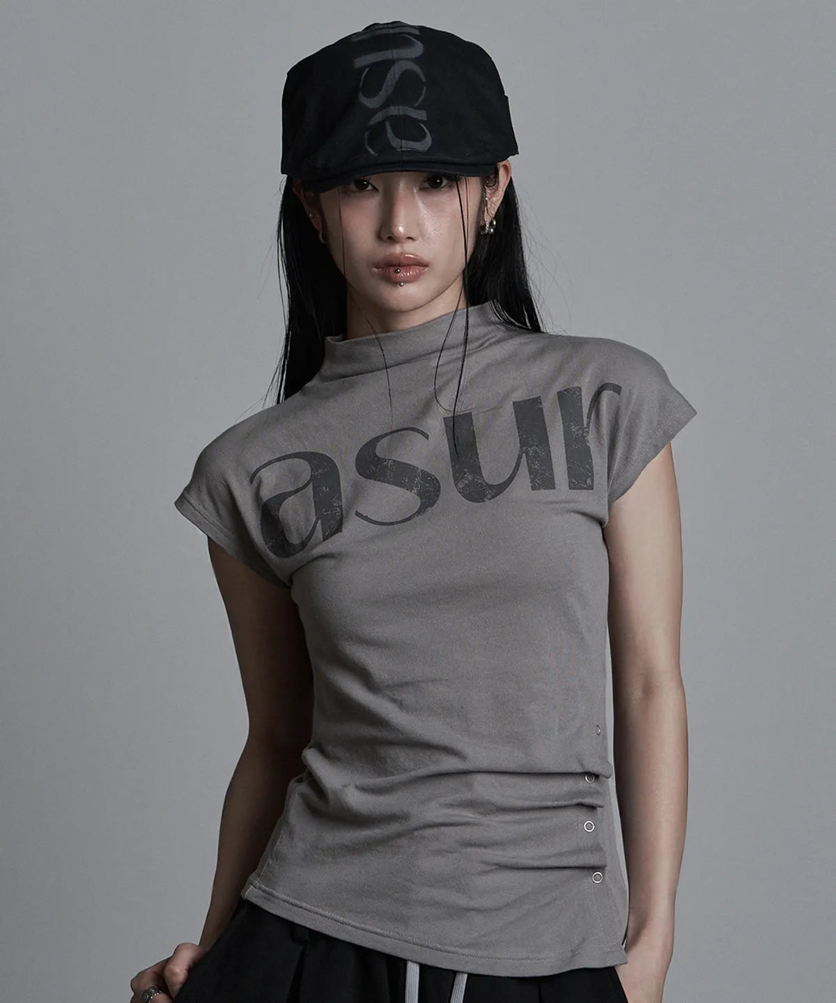 SIDE SNAP HALF NECK T-SHIRT (GREY)