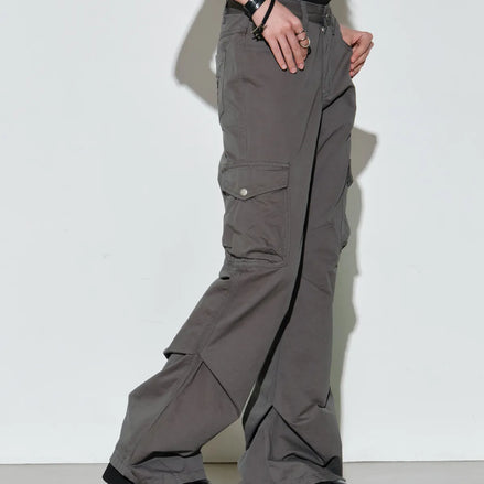 Flowing Pleated Pigment Bootcut Pants (Grey)