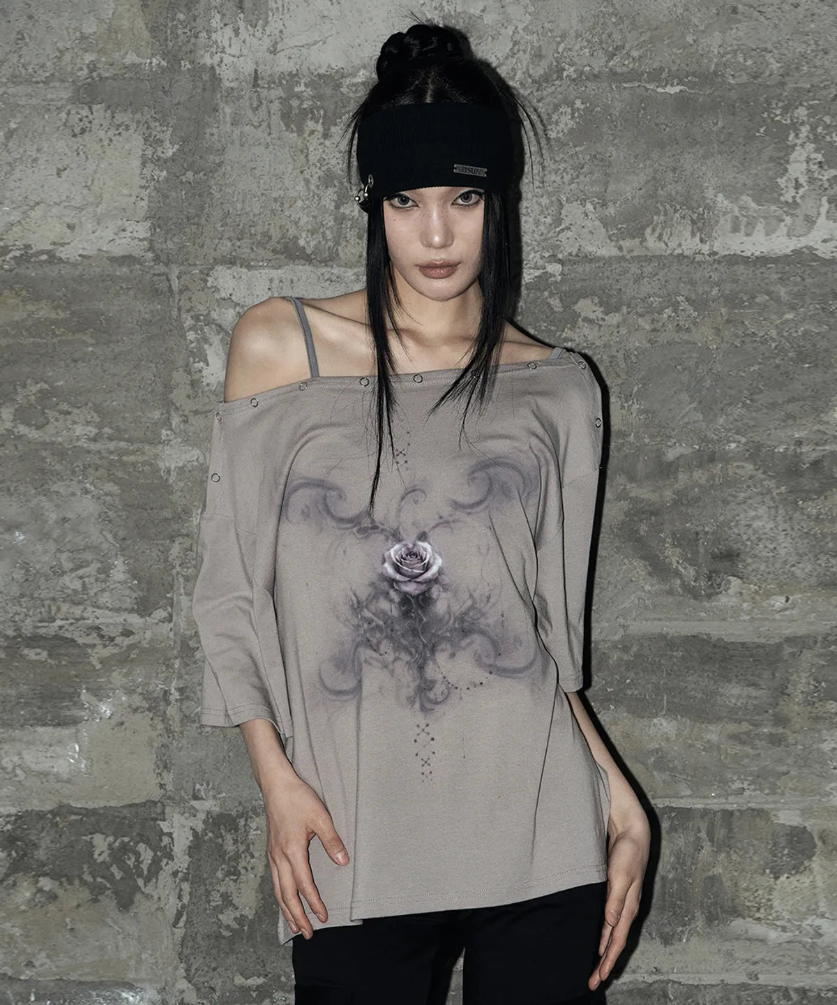 KITSCH ROSE SNAP T-SHIRT (CHARCOAL)
