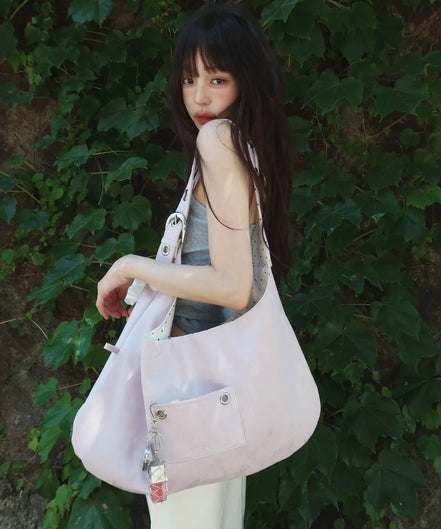BUCKLE REVERSIBLE SHOULDER BAG (PINK)