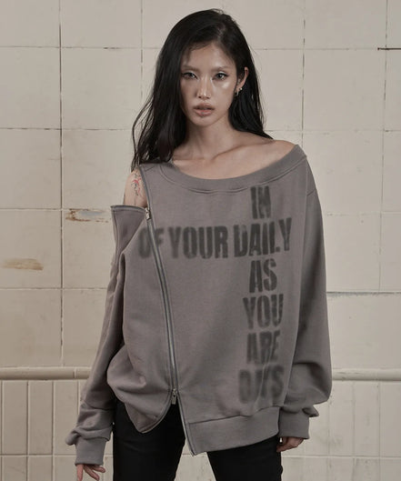 LINE OFF SHOULDER SWEATSHIRT (DARK GREY)