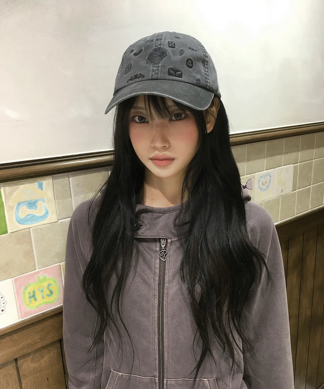 Washed Needlework ballcap (charcoal)