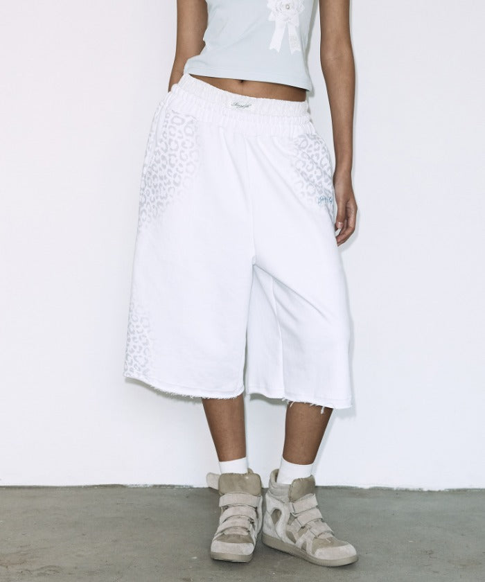 LEOPARD SAGGING BERMUDA PANTS (WHITE)