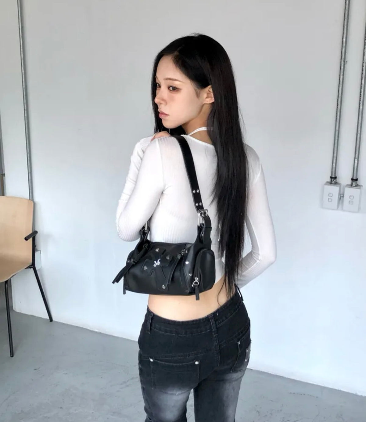 BAEL CROSS LEATHER PATCH MINI SHOULDER BAG