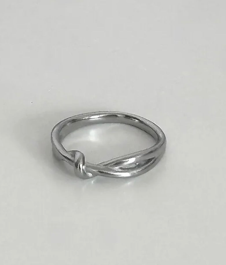 slim knot ring