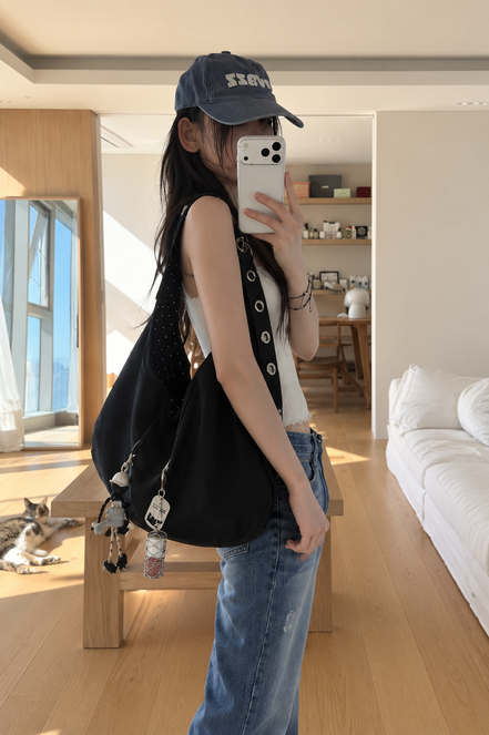 BUCKLE REVERSIBLE SHOULDER BAG (SATIN BLACK)