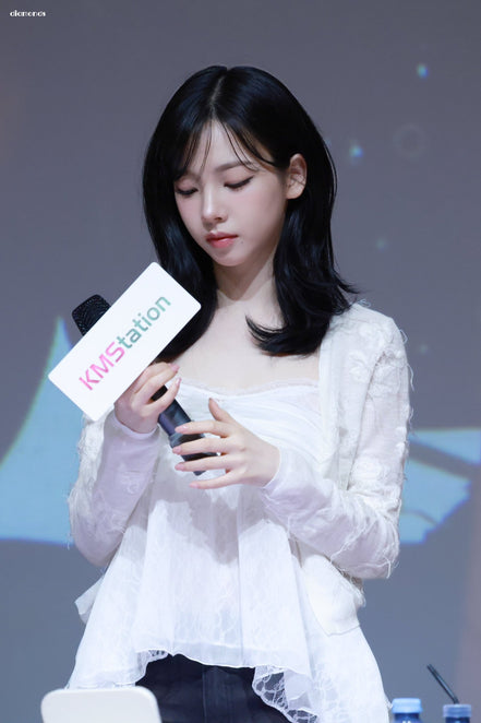 (karina同款) ROSE SHIRRING TOP (white)