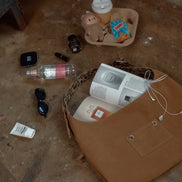 SUEDE BUCKLE REVERSIBLE SHOULDER BAG (BUTTER)