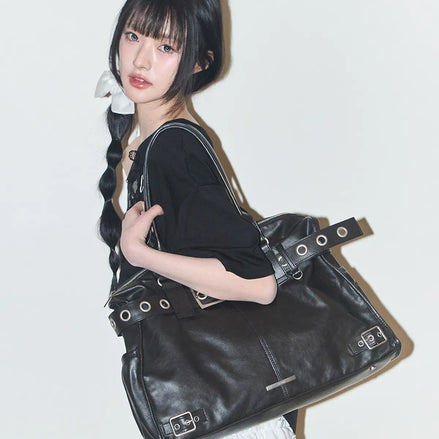 Belted Square Tote Bag (Black)