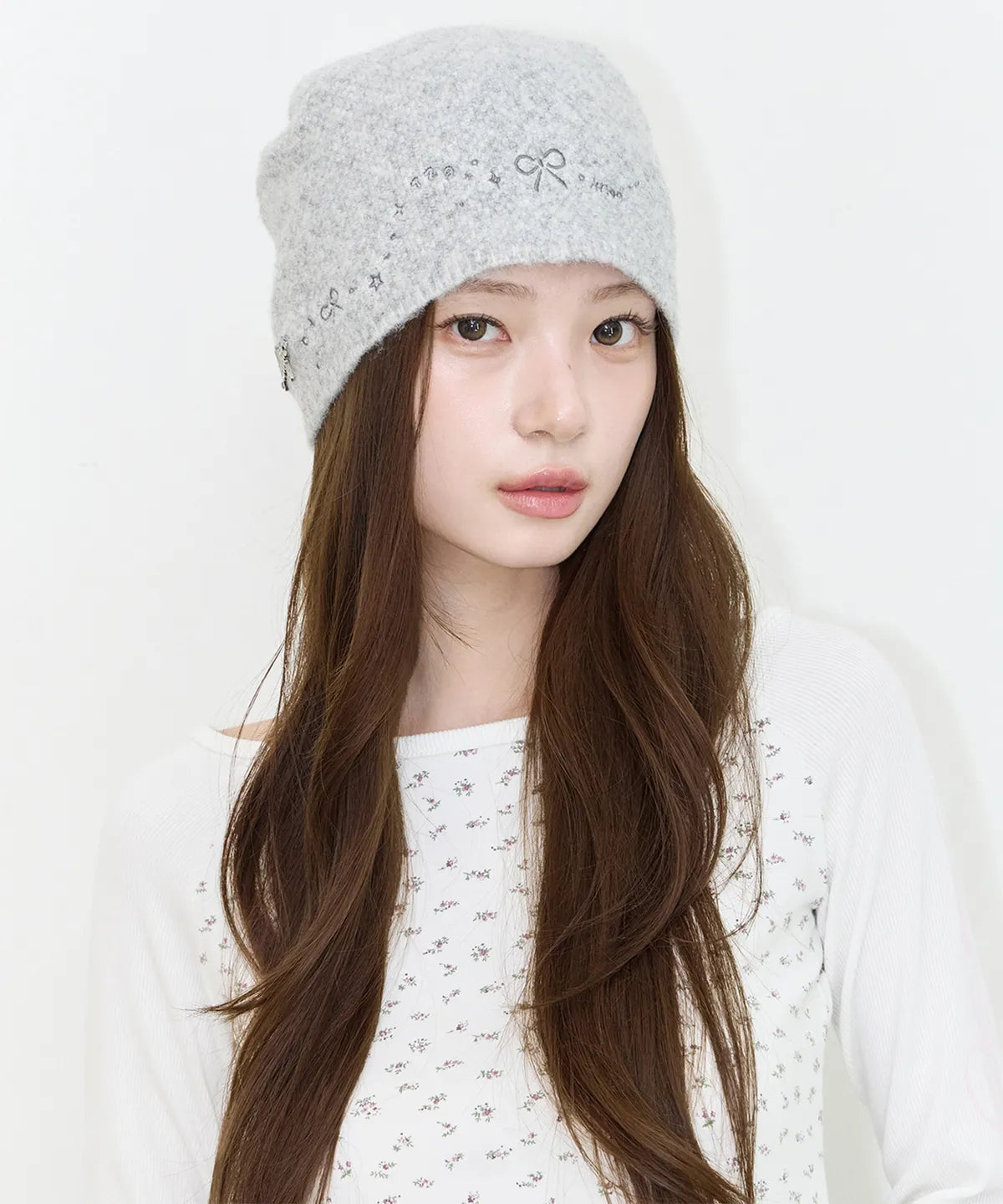 DRAWING EMBROIDERY BEANIE (GREY)
