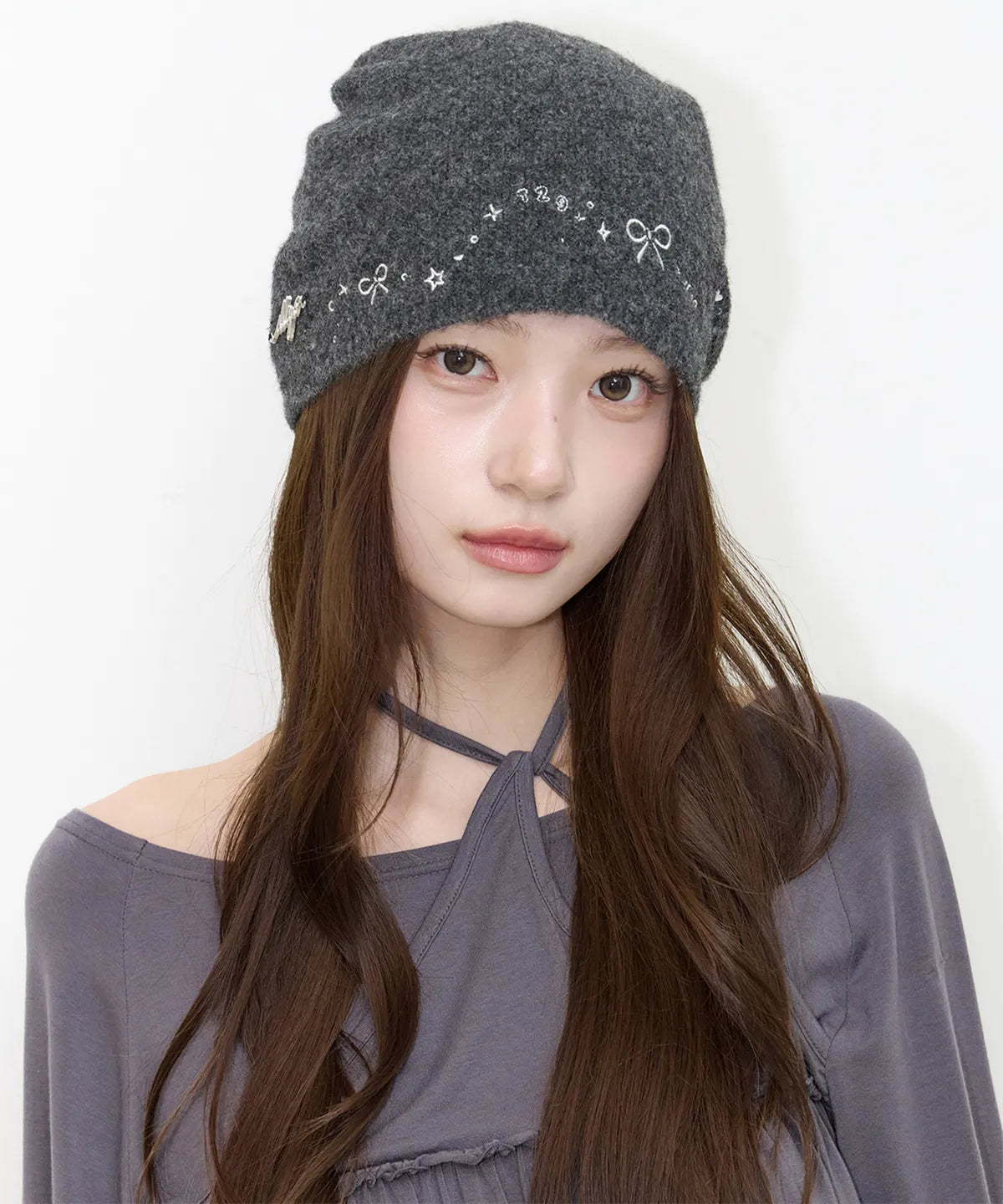 DRAWING EMBROIDERY BEANIE (CHARCOAL)