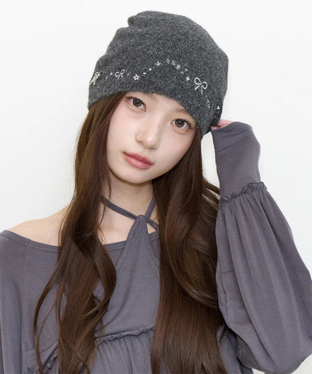 DRAWING EMBROIDERY BEANIE (CHARCOAL)