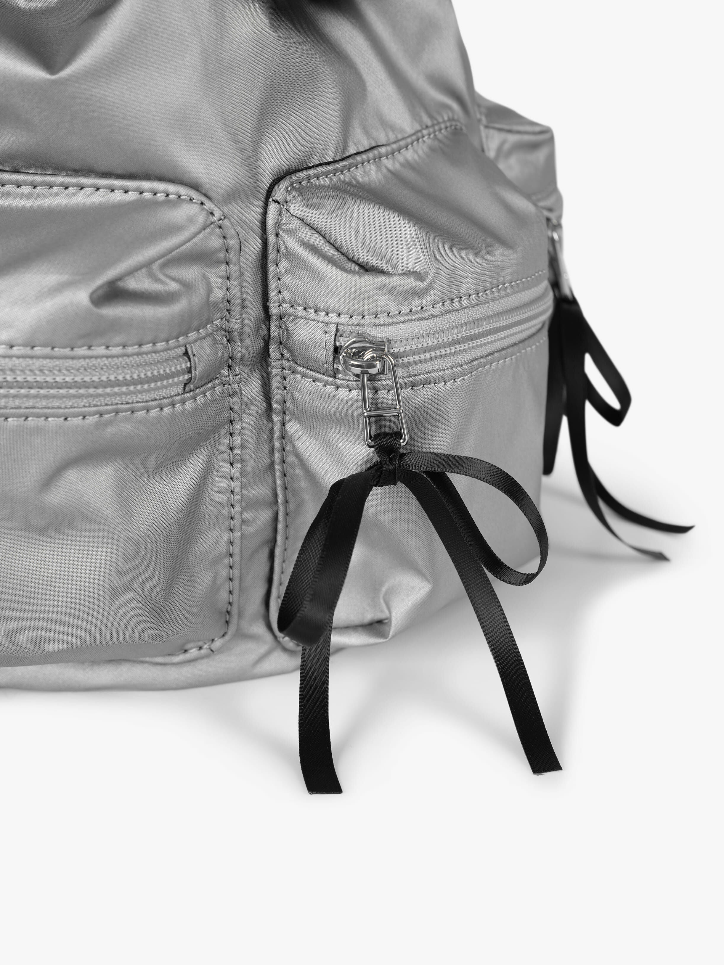 BERRY POCKET BACKPACK (SILVER)