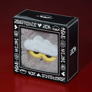 ZO&FRIENDS ZOA ZOAFUL WINTER face pouch keyring