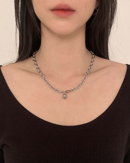 OFUSE - bell necklace