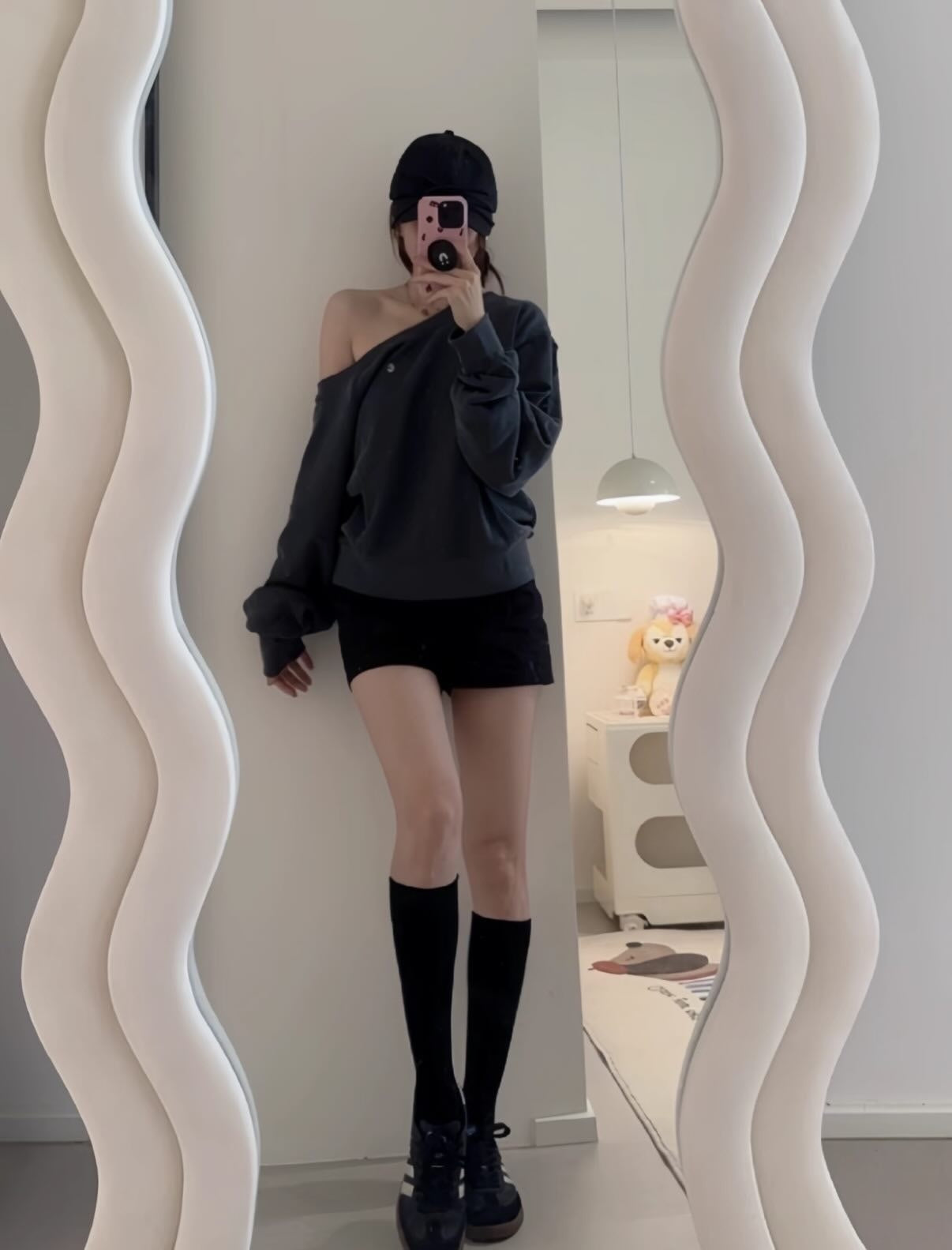 (趙露思同款) letter from moon - off shoulder sweatshirt (pigment charcoal)