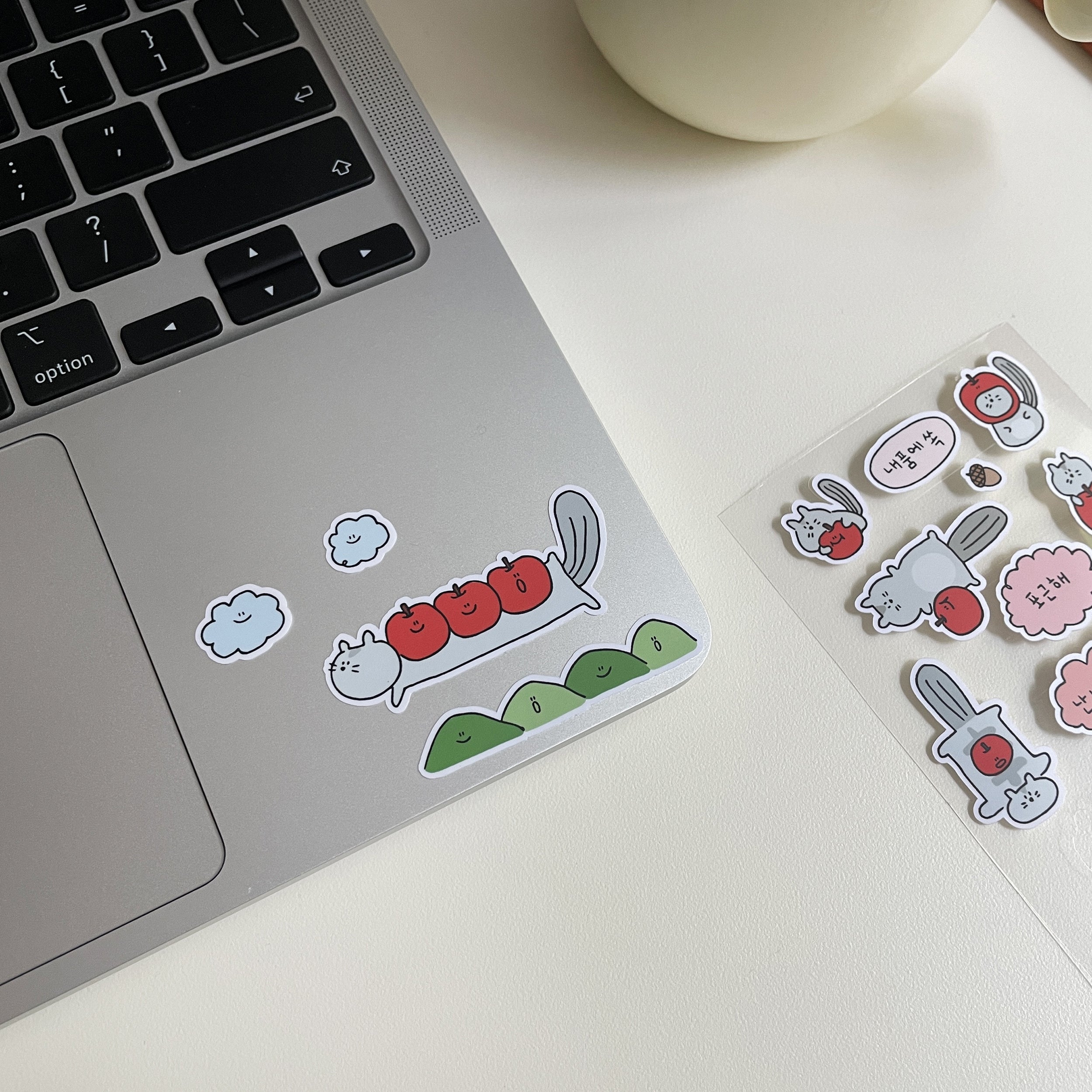 Second Morning - friends sticker | 蘋果