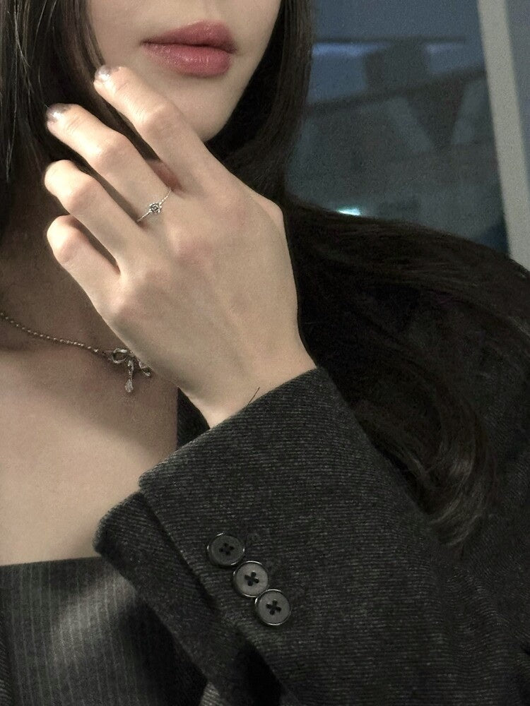 OFUSE - mini rose ring