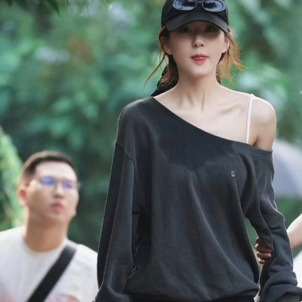 (趙露思同款) letter from moon - off shoulder sweatshirt (pigment charcoal)