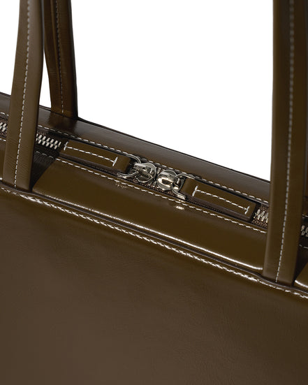Stand Oil - Post Bag M STITCHED MOCHA