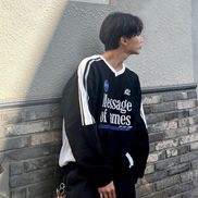 AMES V NECK UNIFORM SWEATSHIRT BLACK