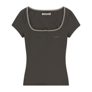 (ahyeon同款) coyseio - prong snap mini logo tee (ash brown)