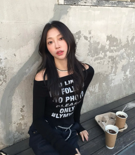 pleasenofollow - kacy lettering long off shoulder top (black)
