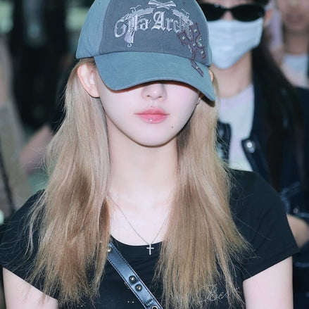 [GAEUL同款] gila archive - CROSS PATCHED PISTOL BALLCAP (GREY)
