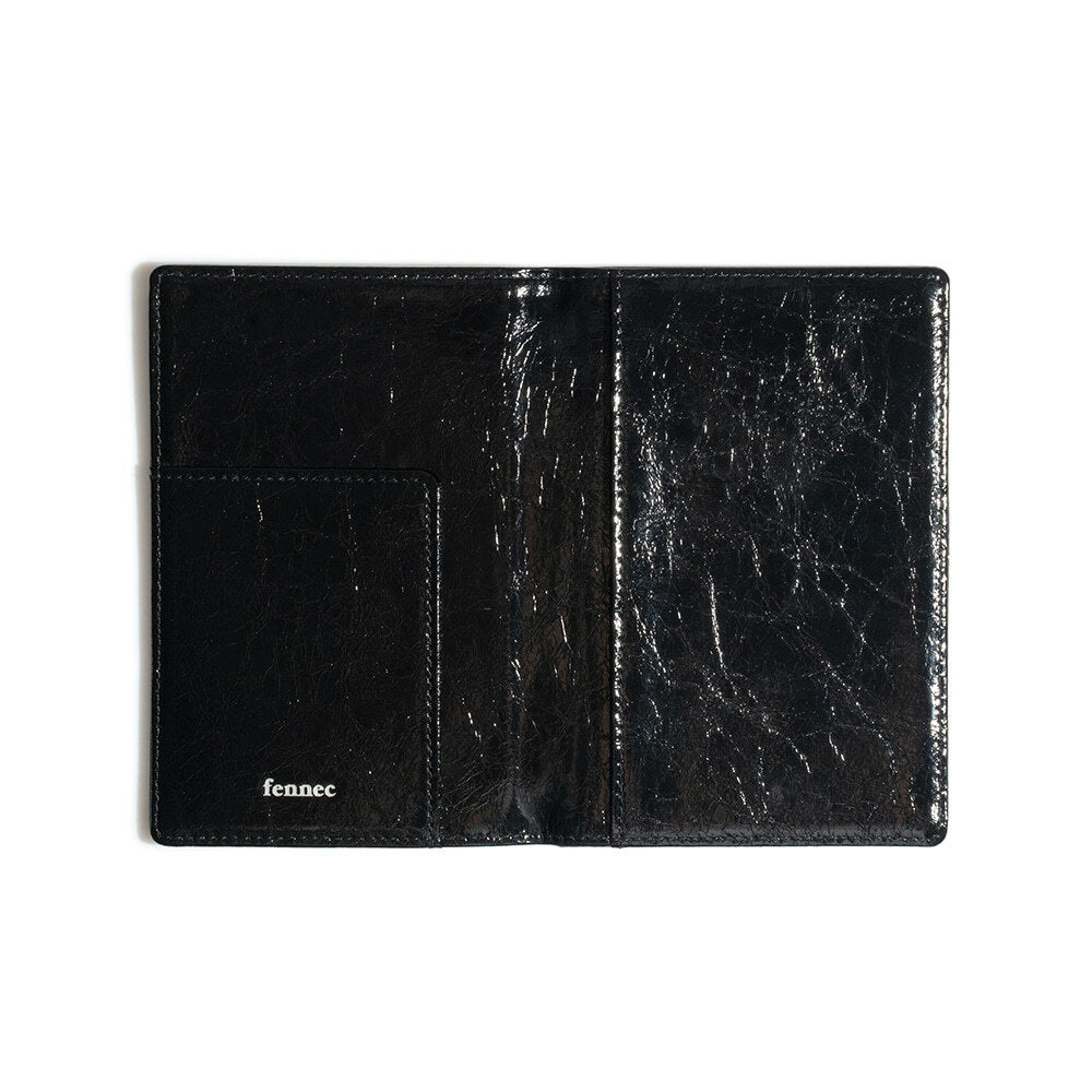 CRINKLE PASSPORT CASE (BLACK)