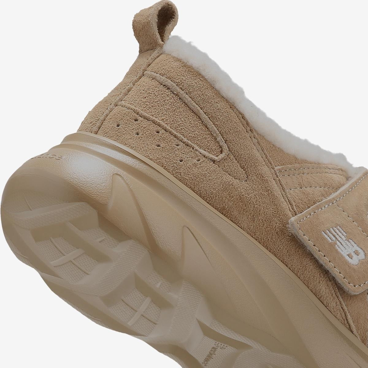 new balance winter breeze (beige)