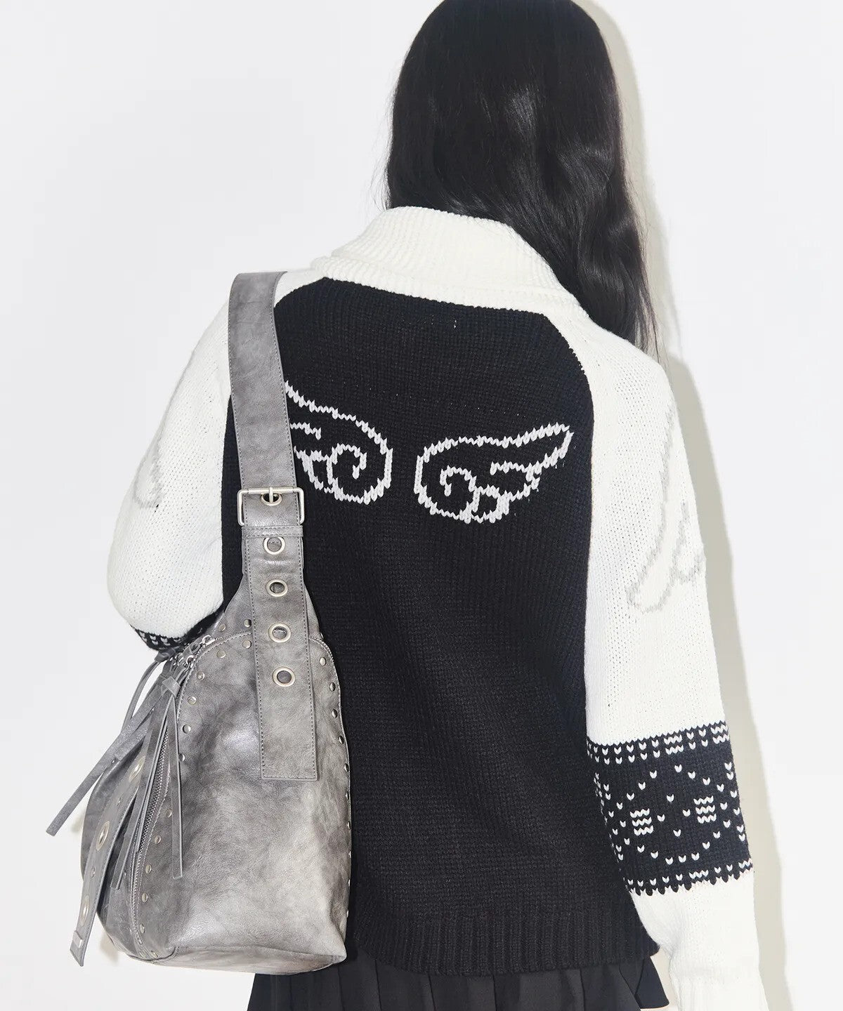 Angel Ring Cowichan Knit Zipup (Black)
