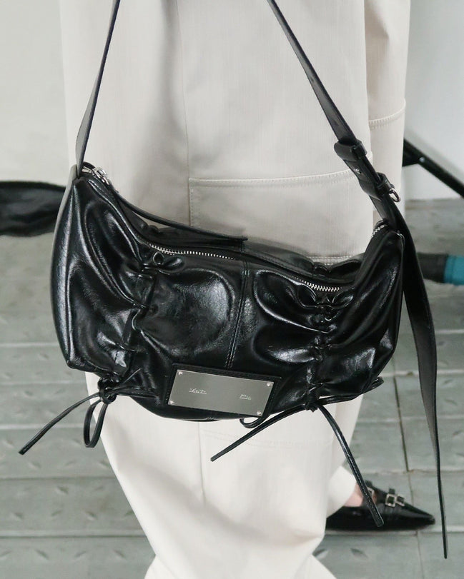 MATIN KIM - HALF SHIRRING RIBBON ROUND BAG (BLACK)