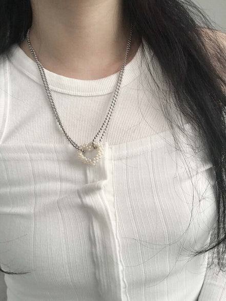 OFUSE - pearl heart necklace