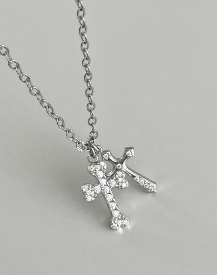 OFUSE - 24 winter - cubic cross necklace