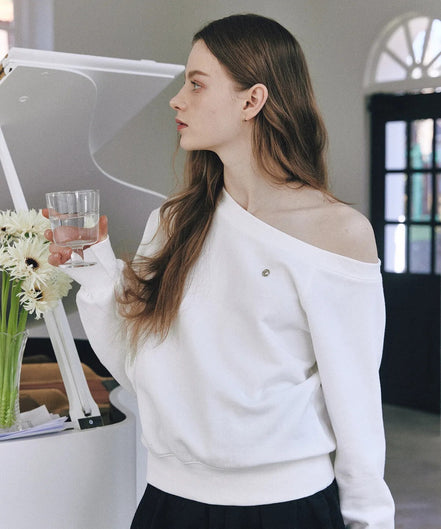 letter from moon - off shoulder sweatshirt (ivory)
