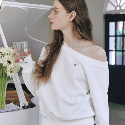 letter from moon - off shoulder sweatshirt (ivory)