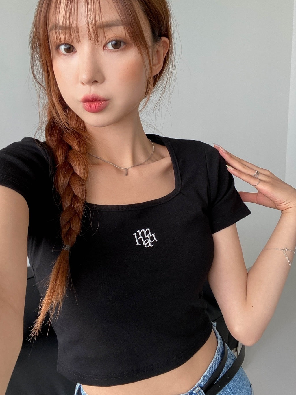 MUAHMAUH - SQUARE NECK CROP T-SHIRT (3 COLORS)