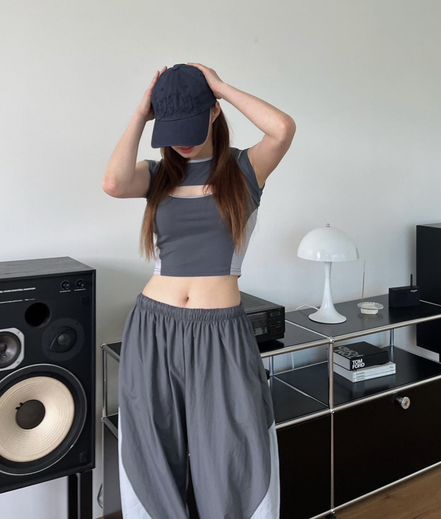 KR Y2K FUTURE SLEEVELESS 3 COLORS