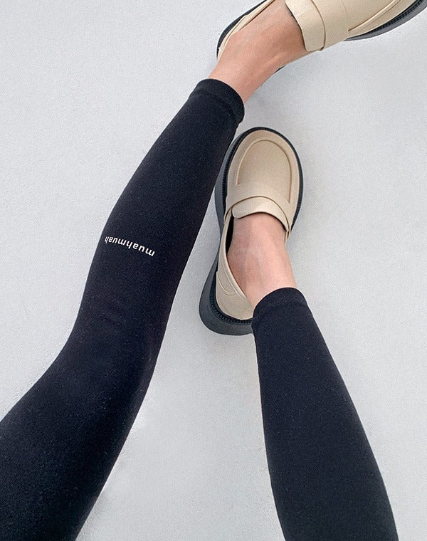 MUAHMUAH- ONE POINT LOGO LEGGINGS