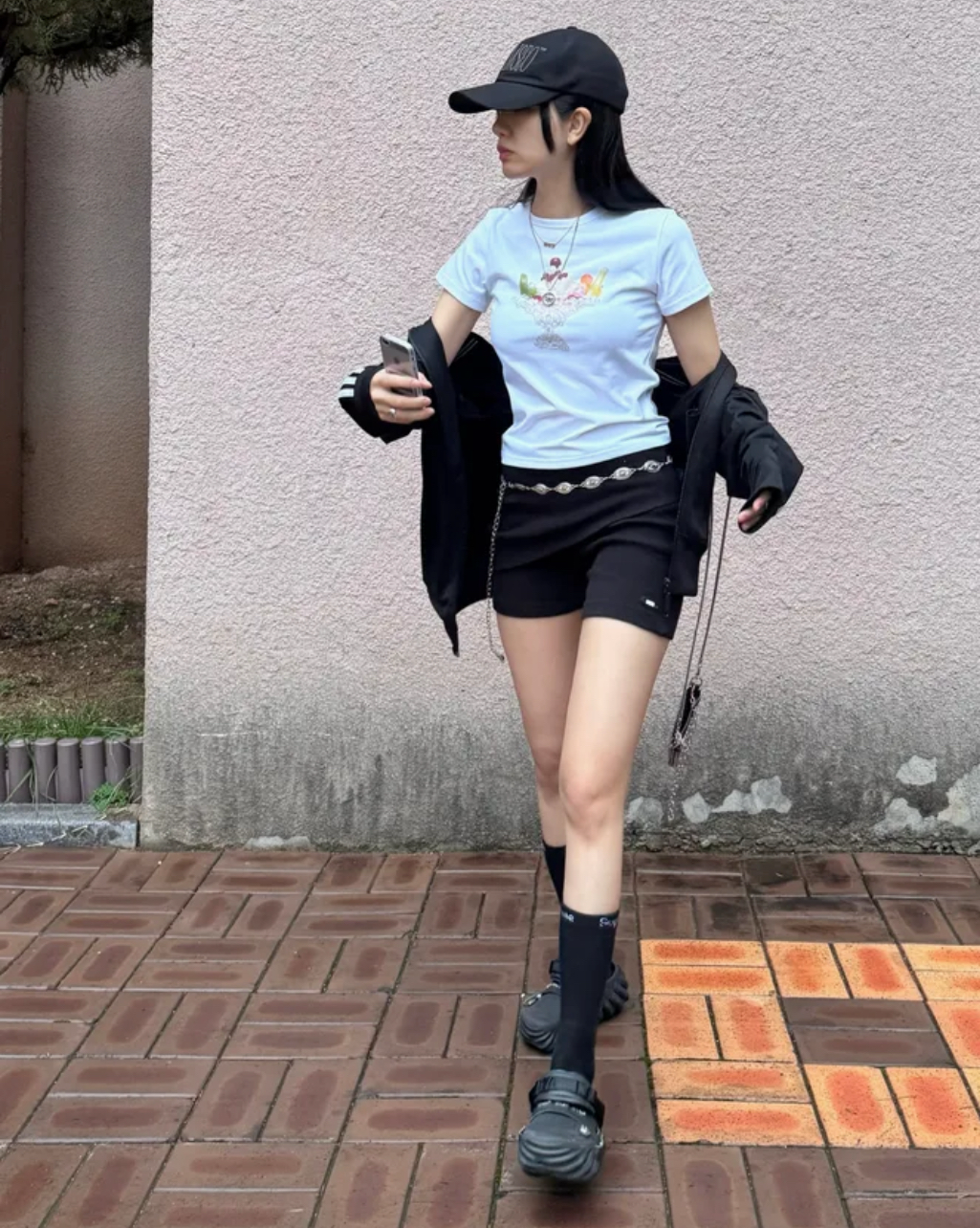 Adidas crop knit jacket (black)