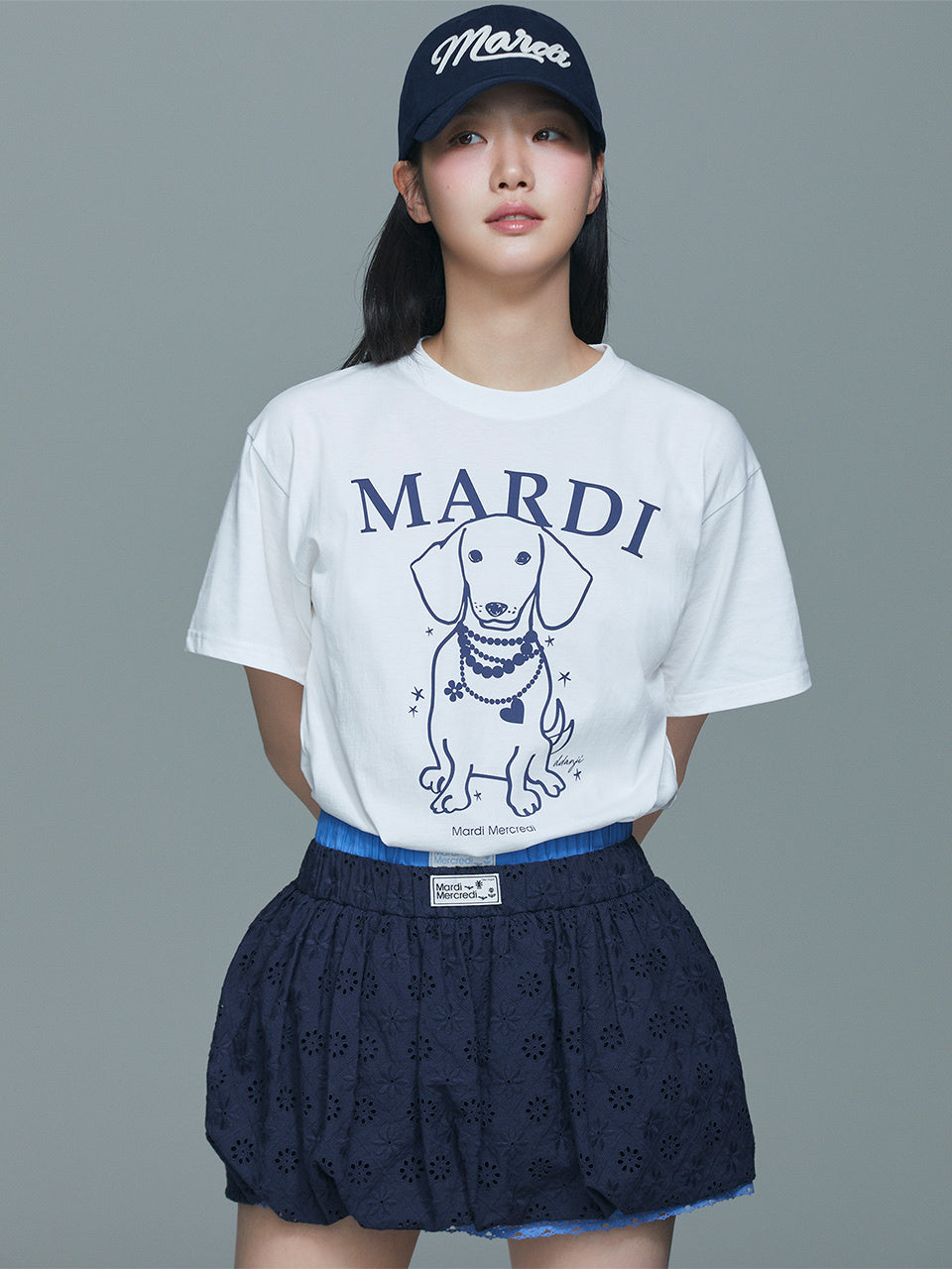 MARDI MERCREDI - TSHIRT SWING THE TAIL DDANJI PEARL NECKLACE (IVORY NAVY)