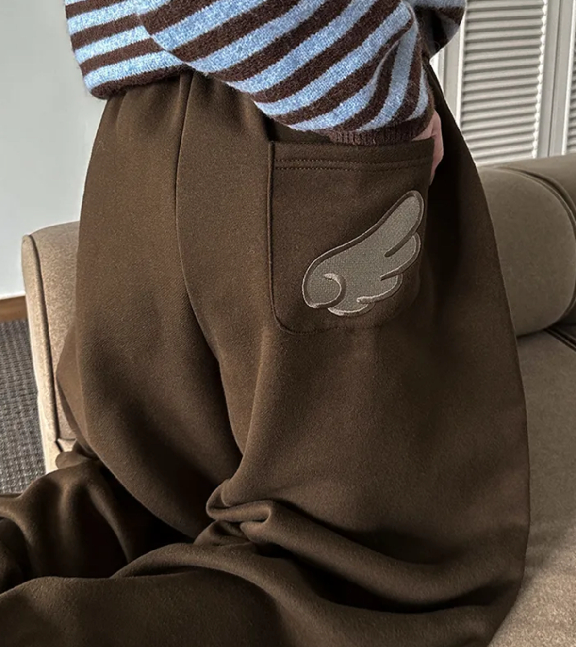 KR ANGEL WING FLEECE PANTS (4 COLORS)