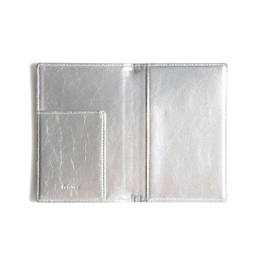 CRINKLE PASSPORT CASE (SILVER)