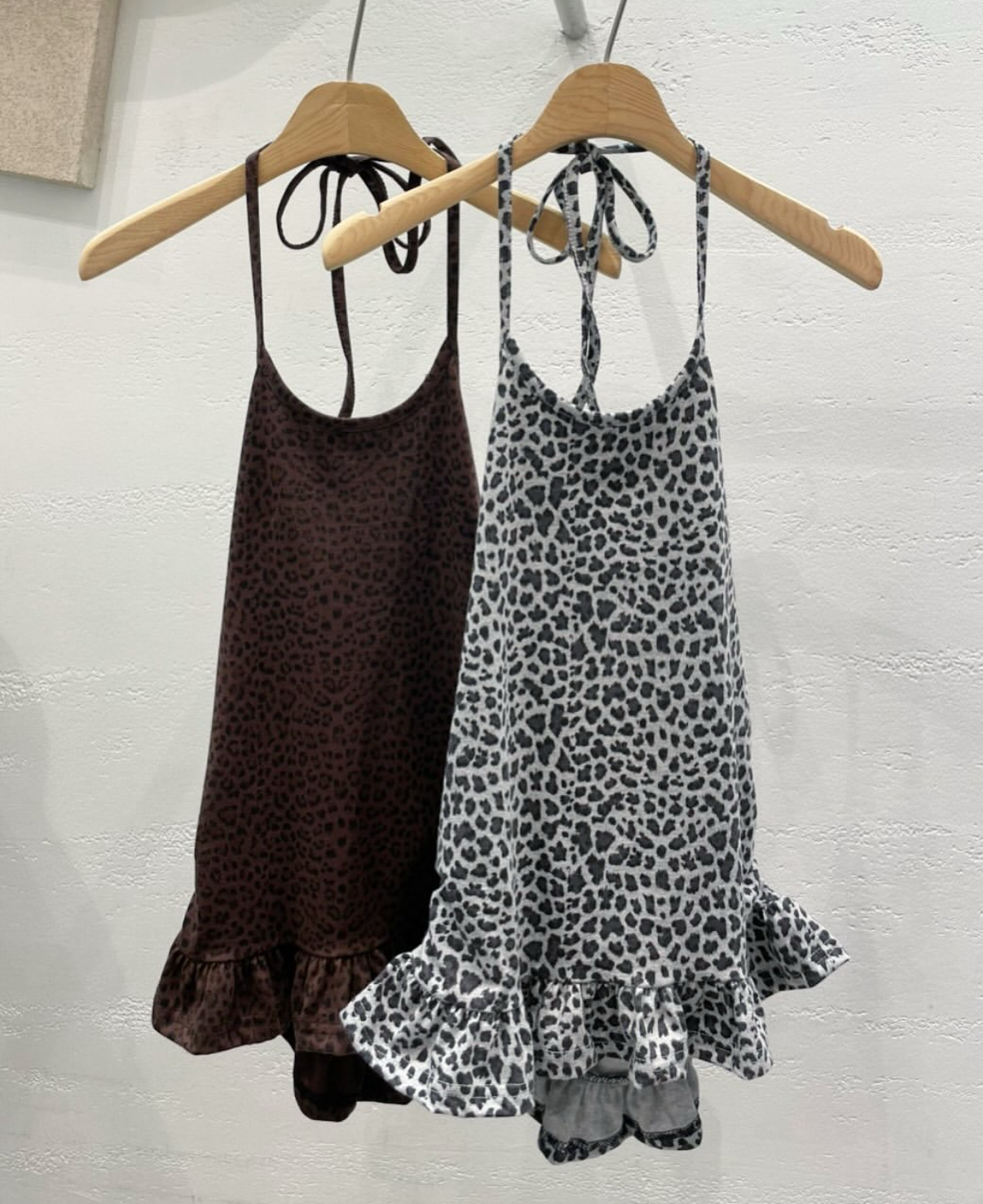 KR LEOPARD RUFFLE TOP (2 COLORS)