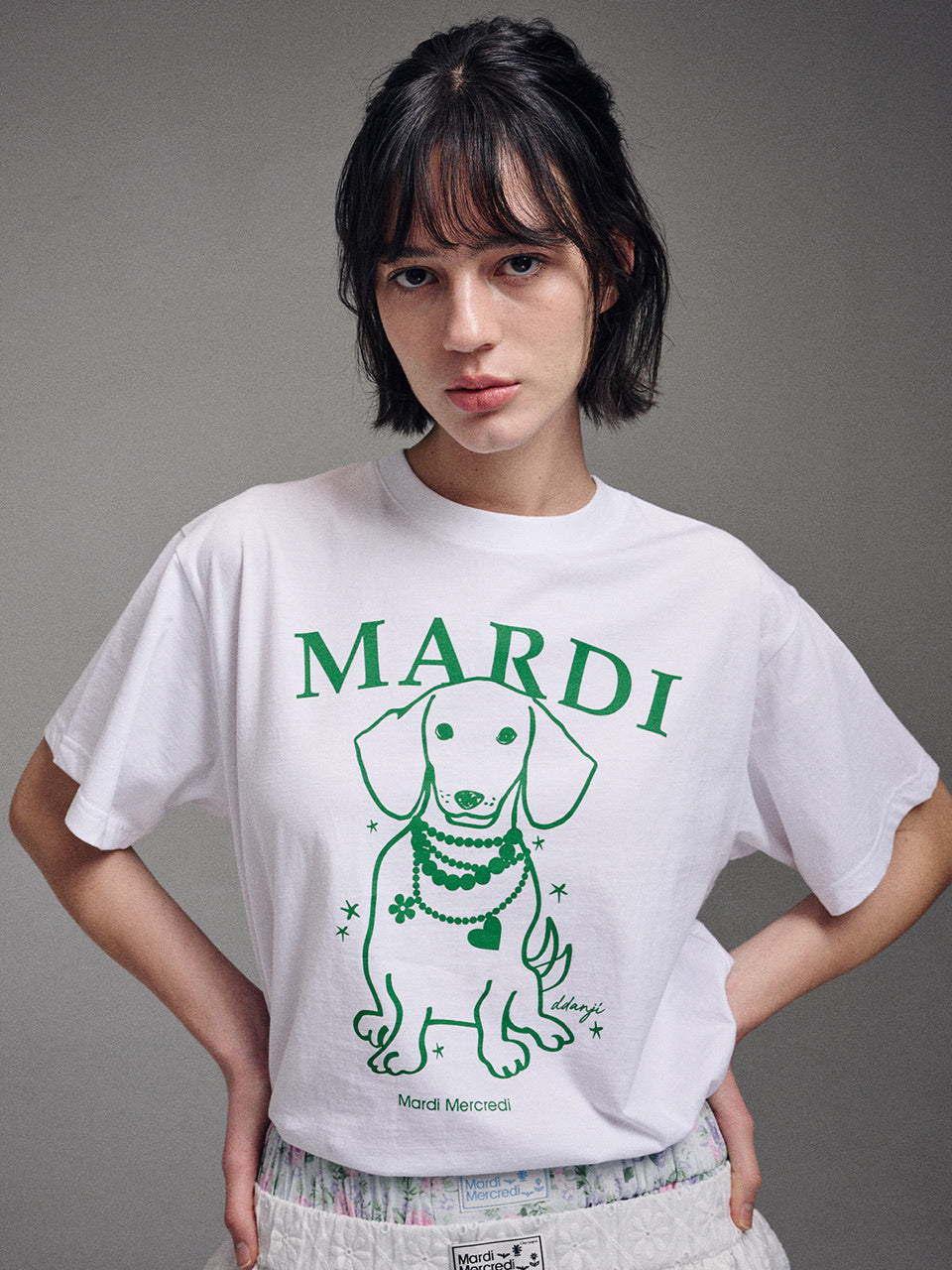 MARDI MERCREDI - TSHIRT SWING THE TAIL DDANJI PEARL NECKLACE (WHITE GREEN)