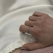 OFUSE - heart knot ring