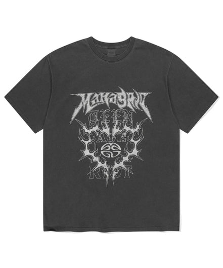 MAHAGRID - FLAME HEART PIGMENT TEE (CHARCOAL)