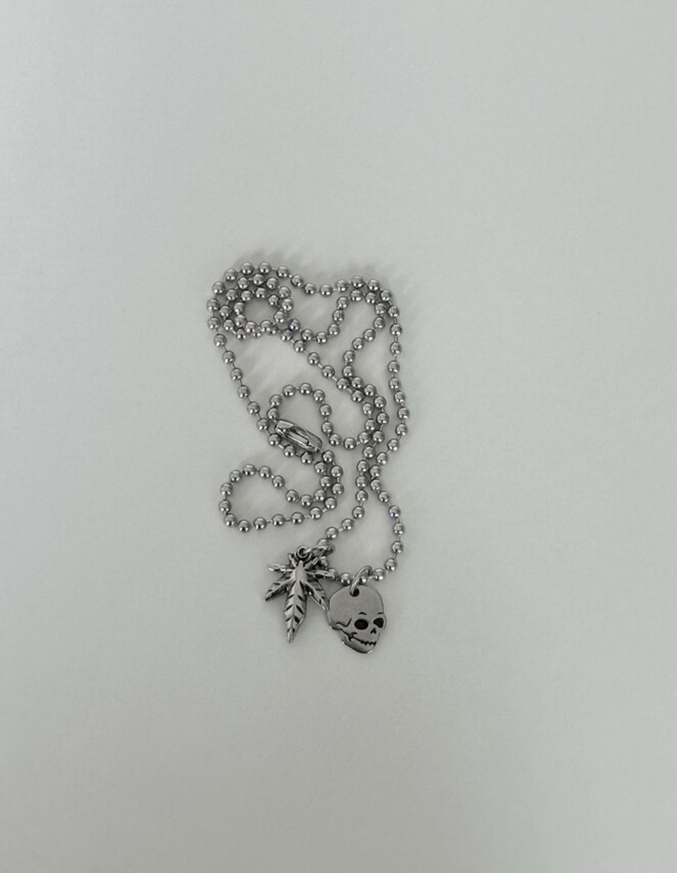 OFUSE - skull necklace